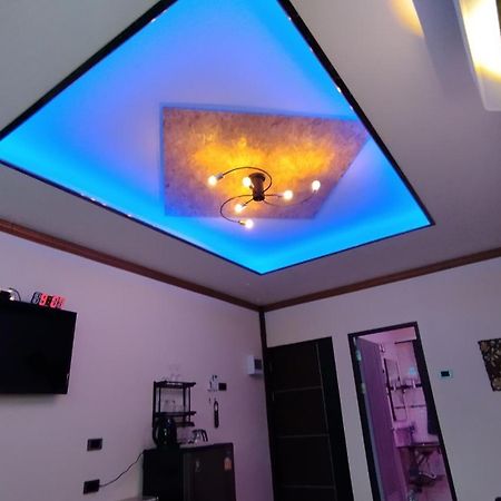 Touch The Wind Hotel Chaiyaphum Bagian luar foto