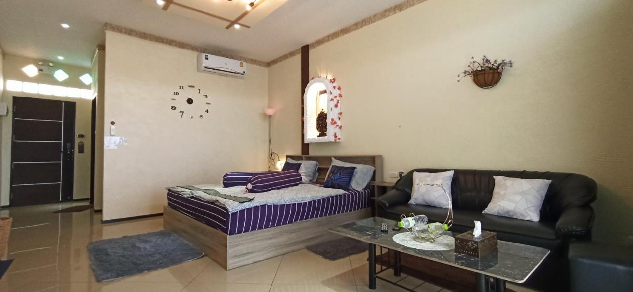 Touch The Wind Hotel Chaiyaphum Bagian luar foto