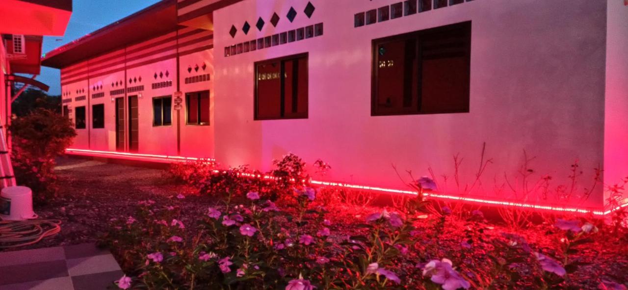 Touch The Wind Hotel Chaiyaphum Bagian luar foto